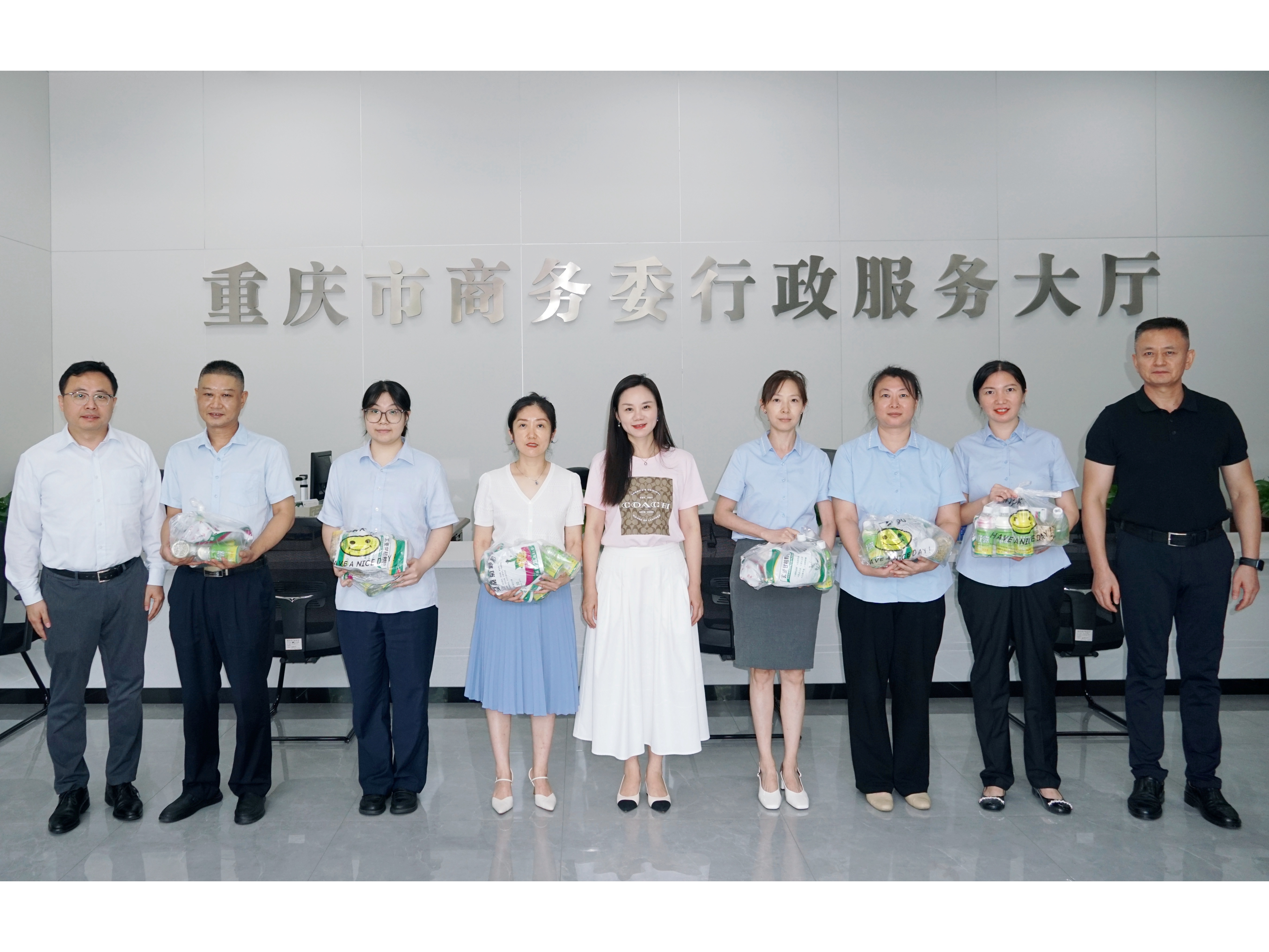 市商务委叶力娜副主任莅临中心 检查指导安全生产工作
