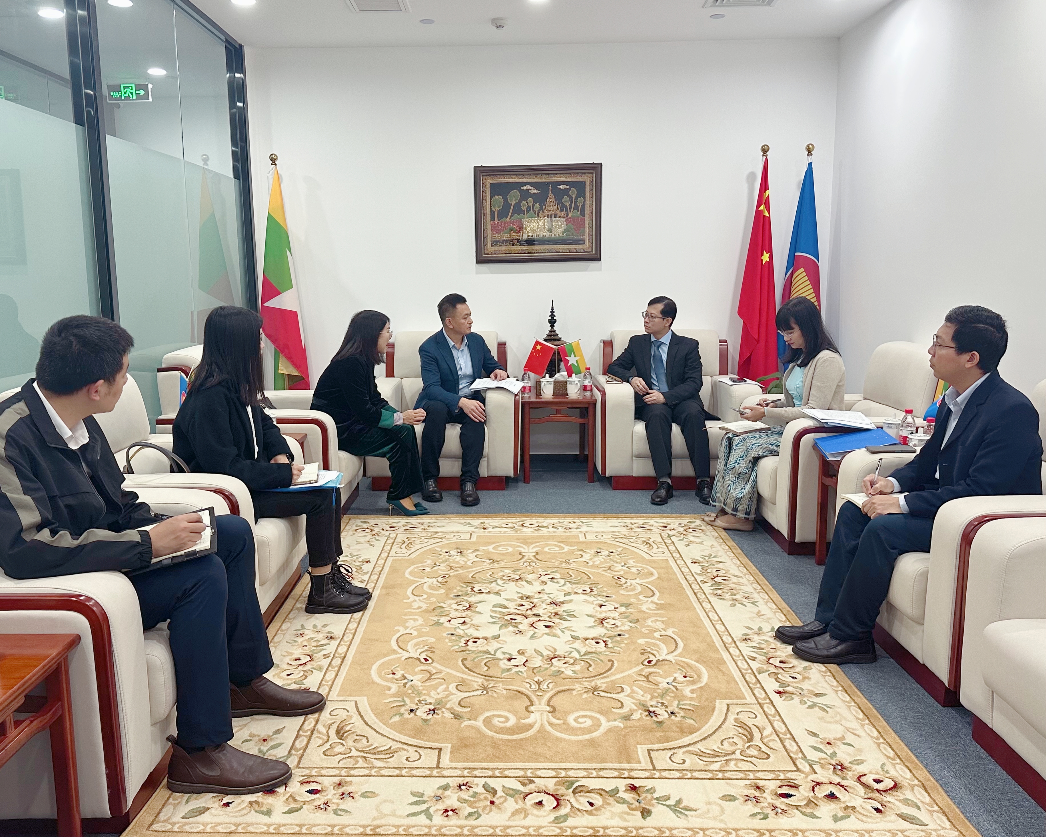 重庆市外商投资促进中心领导拜访缅甸驻重庆总领事馆